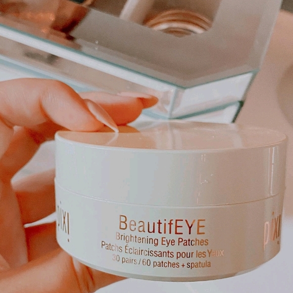 Pixi BeautifEYE Brightening Eye Patches with Vitamin C - 60ct - Picture 8 of 11